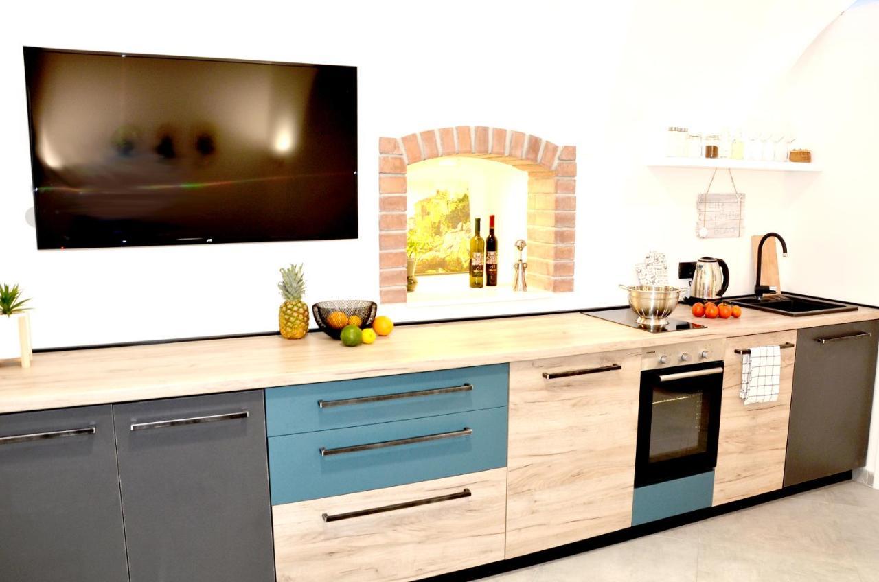 Studio Apartment Surf By The Sea Opatija Exterior foto